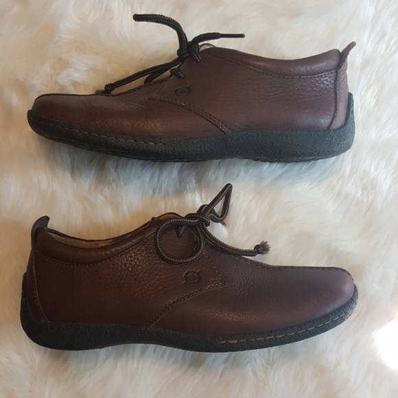 born tie shoes